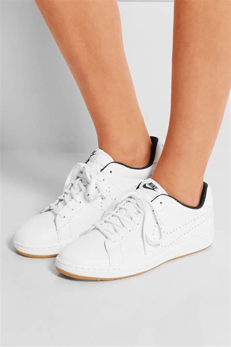 white leather sneakers nike.